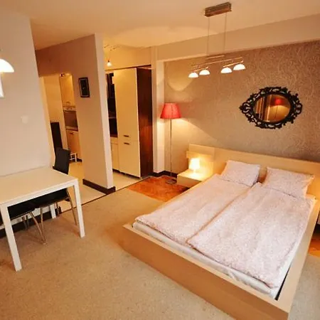 Апартаменты Apartment4You Rondo De Gaulle'A *