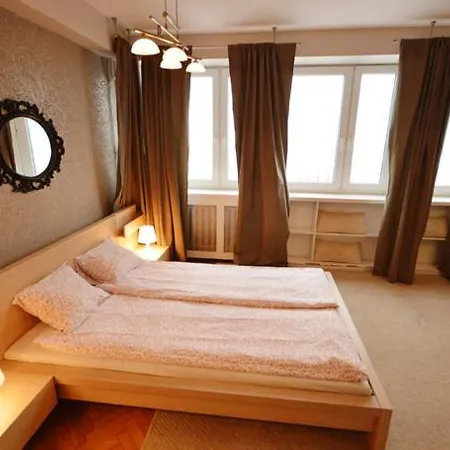 Apartment4You Rondo De Gaulle'A * Варшава