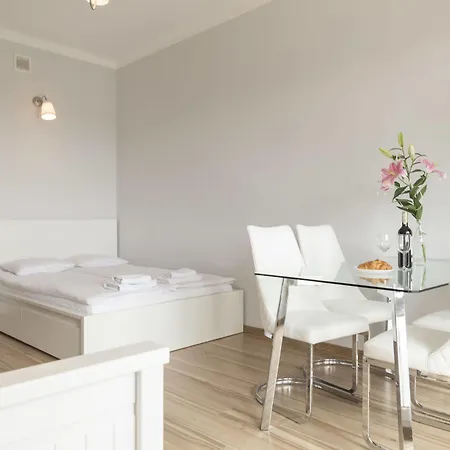 Apartment4You Rondo De Gaulle'A Апартаменты