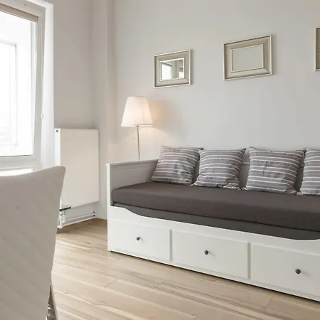 Apartment4You Rondo De Gaulle'A Апартаменты Варшава