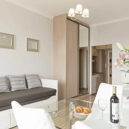 Apartment4You Rondo De Gaulle'A *