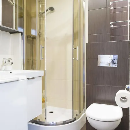 Апартаменты Apartment4You Rondo De Gaulle'A *