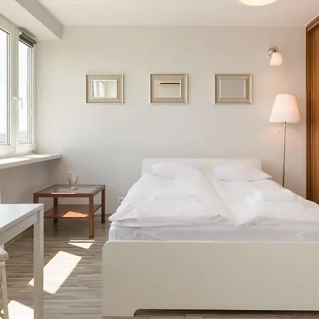 Apartment4You Rondo De Gaulle'A * Варшава