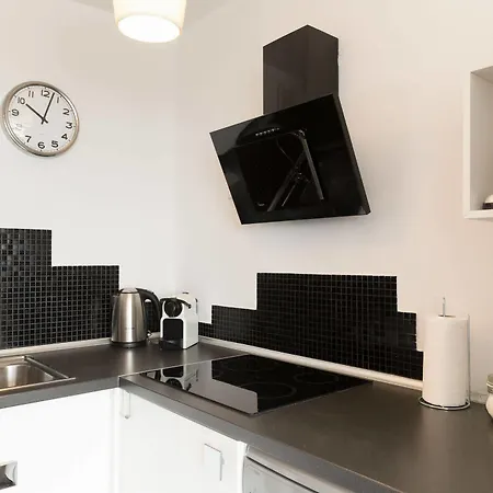 Apartment4You Rondo De Gaulle'A Апартаменты *