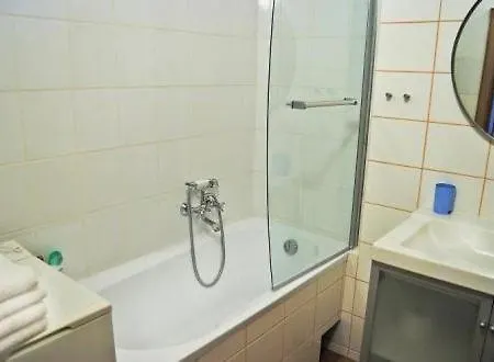 Apartment4You Rondo De Gaulle'A *